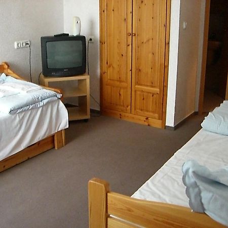 Отель Napfuerdo Vendeghaz Мезёкёвешд Экстерьер фото